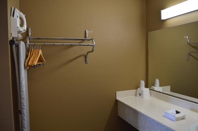 Americas Best Value Inn Ларедо Екстер'єр фото