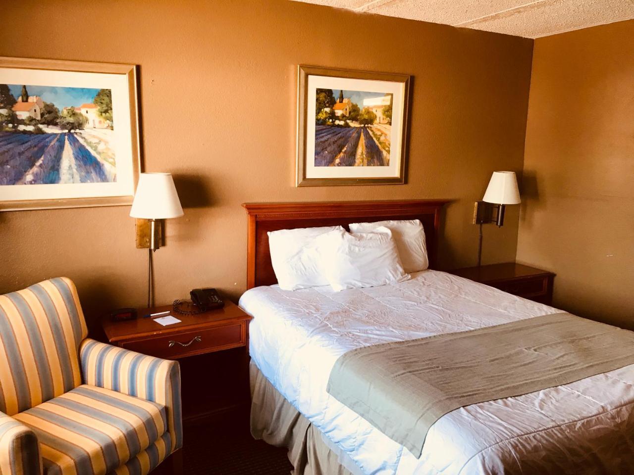 Americas Best Value Inn Ларедо Екстер'єр фото